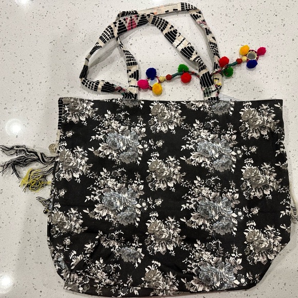 Jacquard style tote bag - Picture 3 of 3